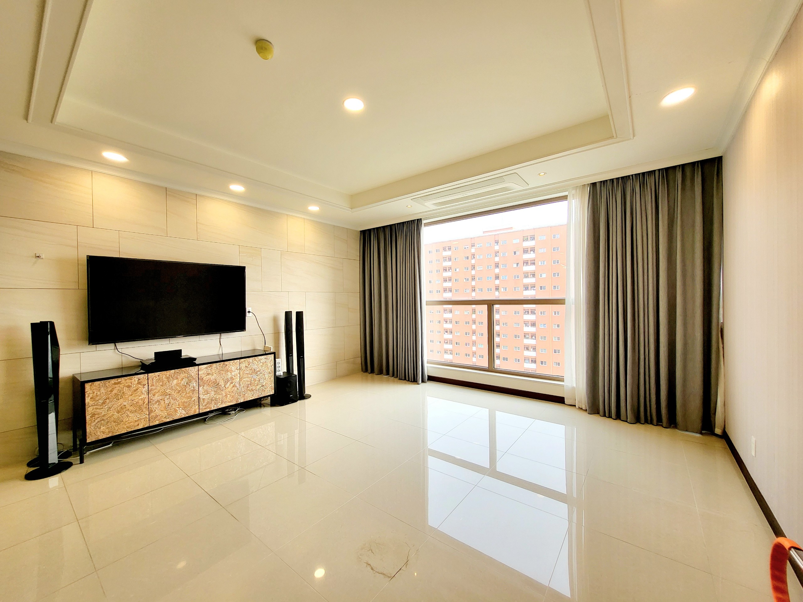 Cho thuê căn hộ hướng Nam chung cư Mailand Ha Noi City, căn góc đẹp nhất dự án!