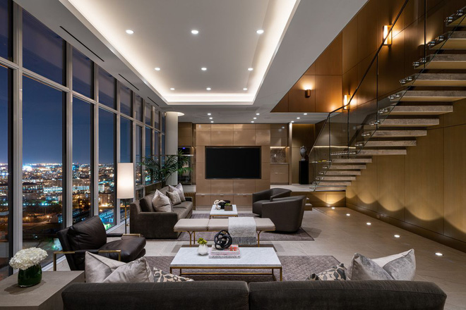 Cho thuê căn hộ penthouse diện tích 200m2 full đồ chung cư Essensia hướng chính Đông view thoáng đẹp